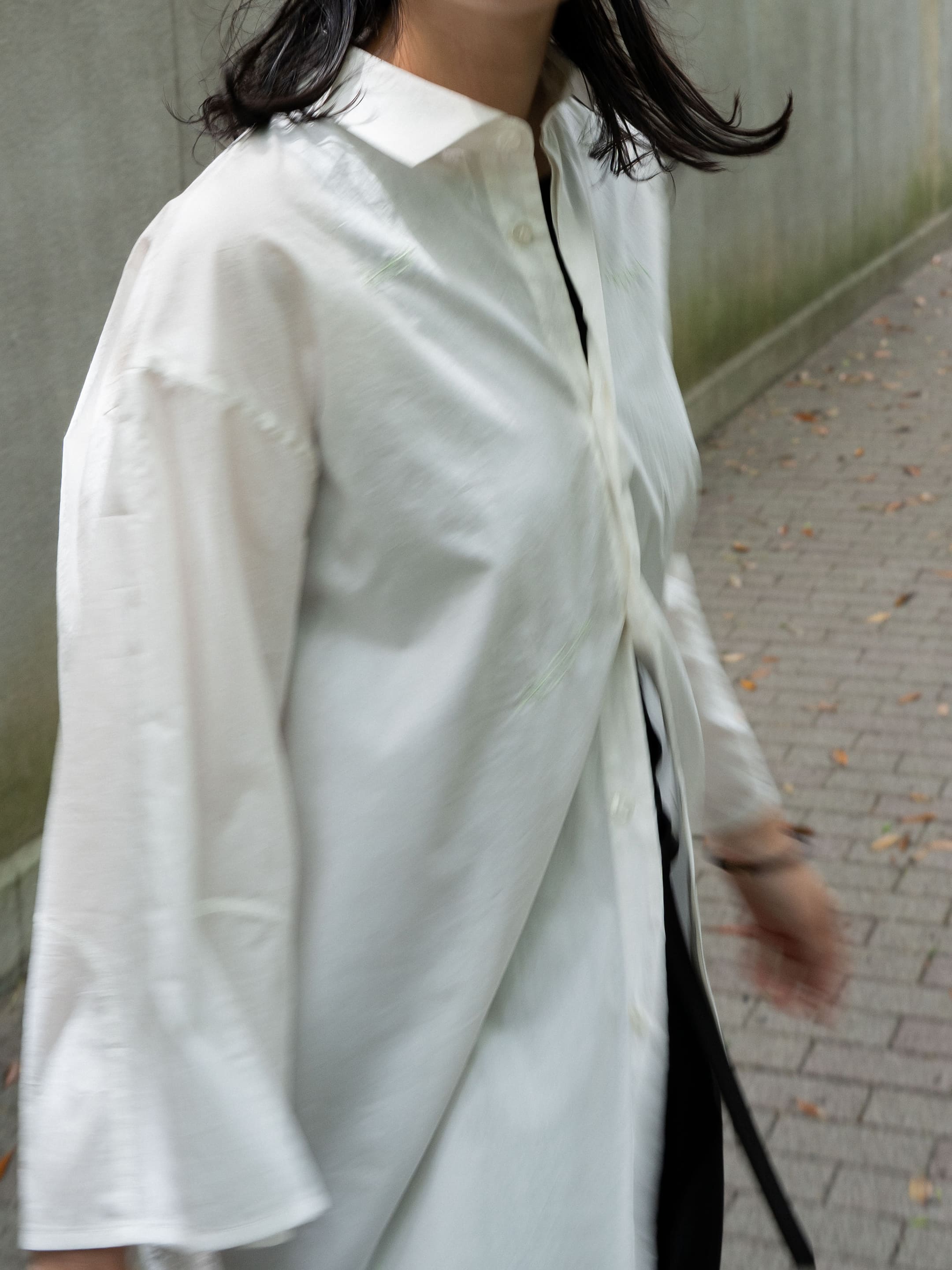 dolmen flower stitch shirts white