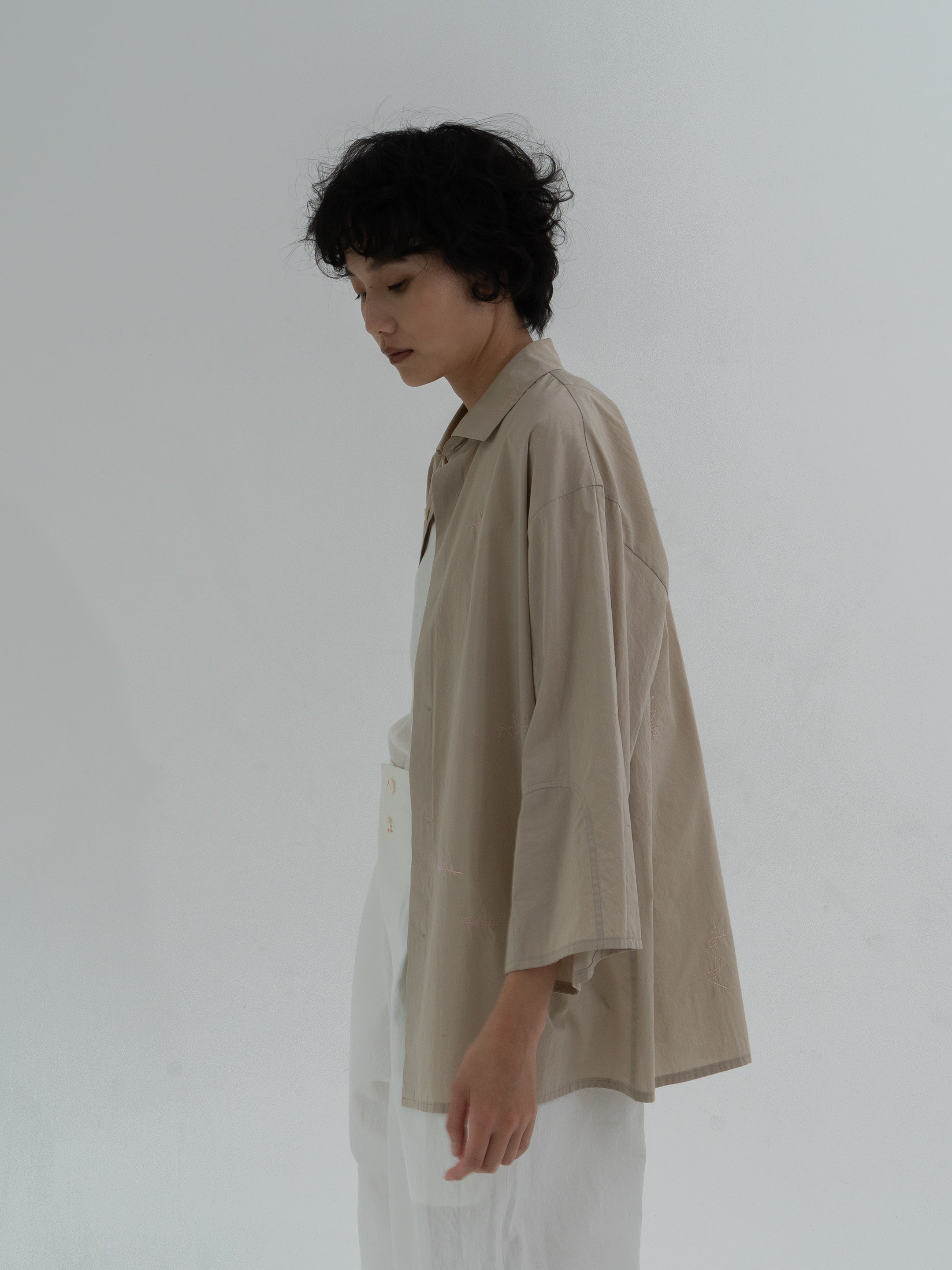 dolmen flower stitch shirts beige
